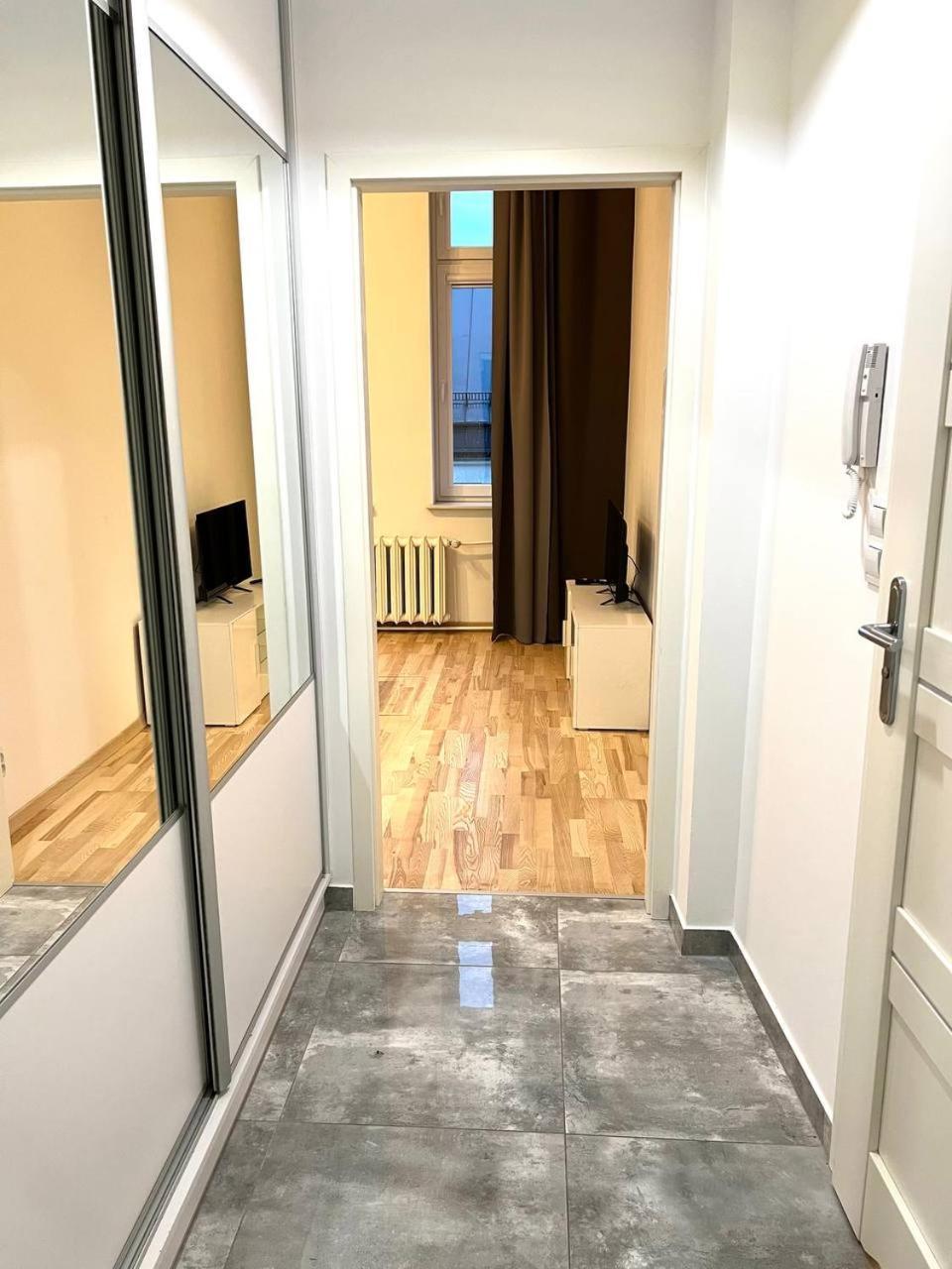 Stylish Apartment In The Centre -By Hik Apartments Warschau Exterior foto